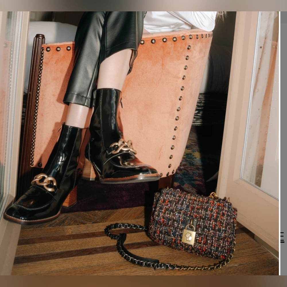 Steve Madden Pateint Leather Chain Style Boots